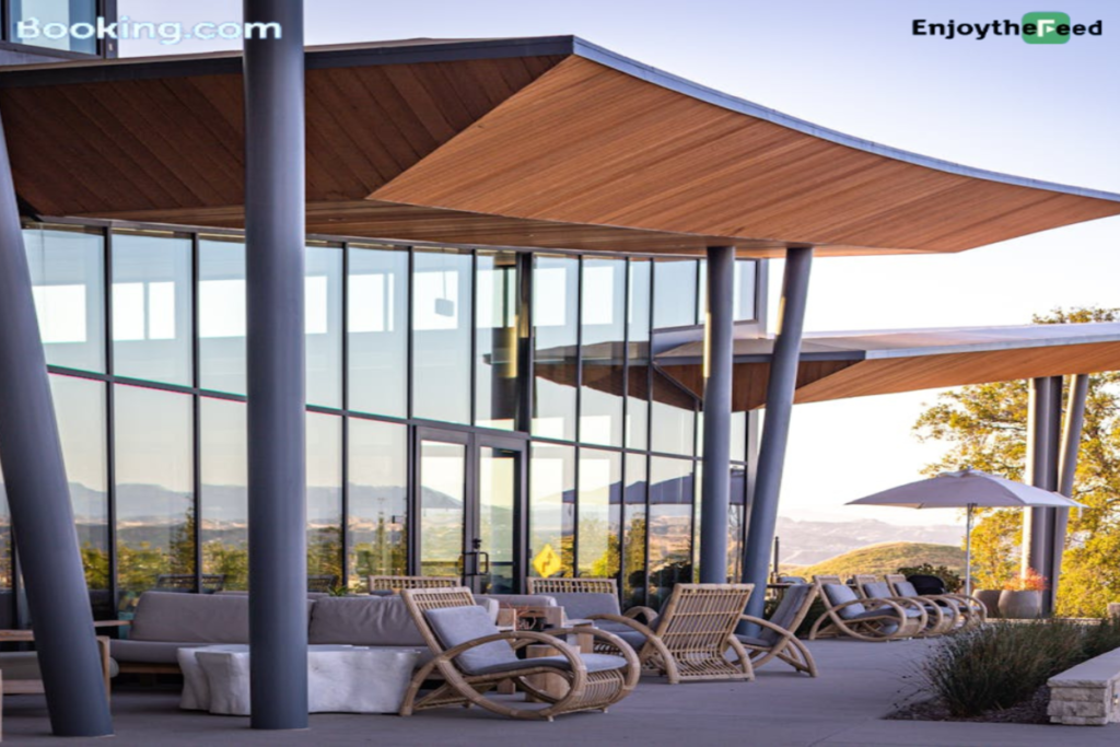 Top 10 Luxury Hotels in the US with Exclusive Discounts on Booking.com